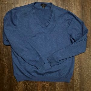 Brooks Brother’s NWOT blue L merino wool sweater.